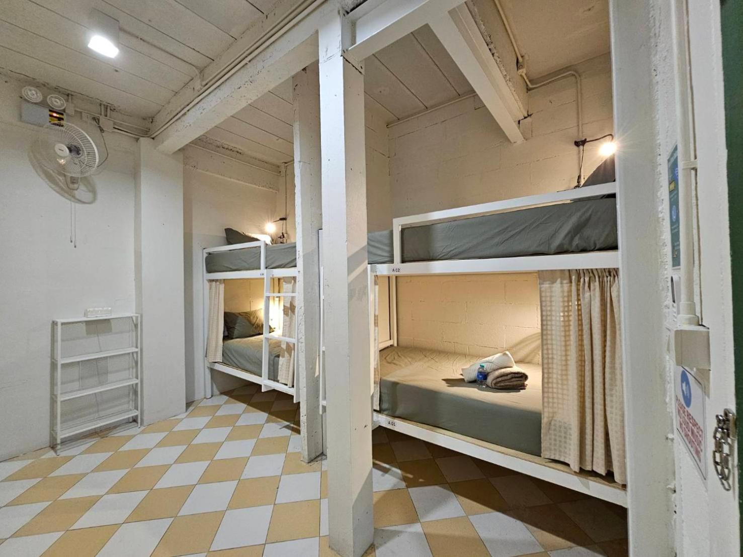 טונגסלה Hao Norn Hostel מראה חיצוני תמונה