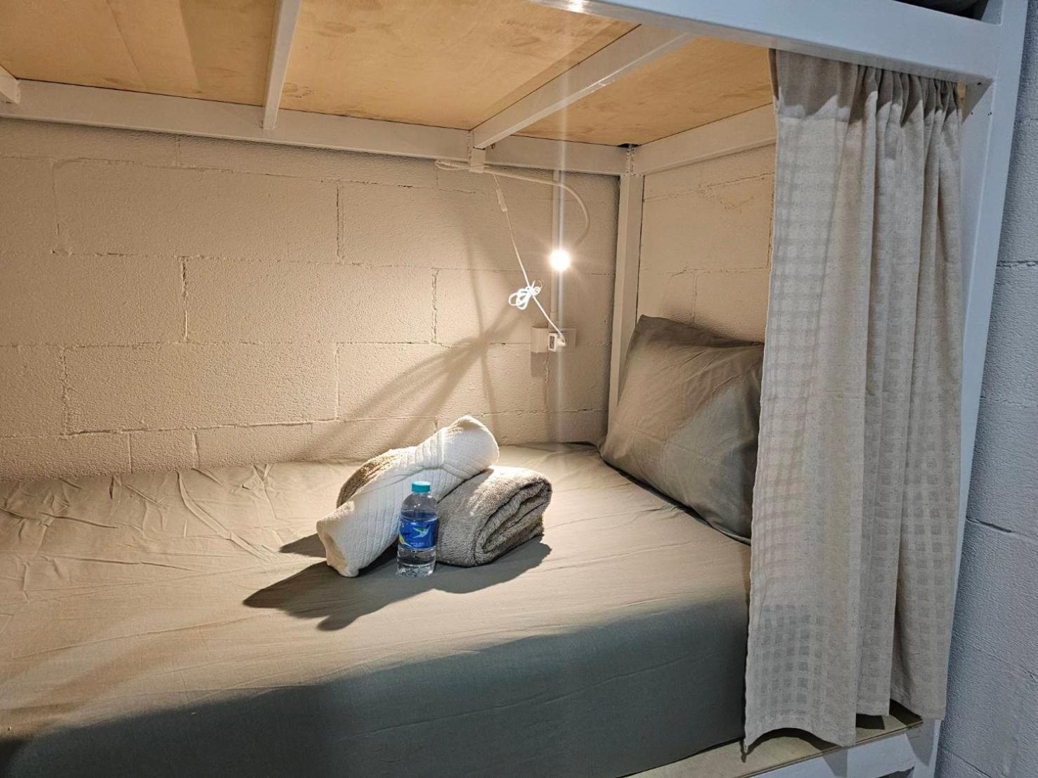 טונגסלה Hao Norn Hostel מראה חיצוני תמונה