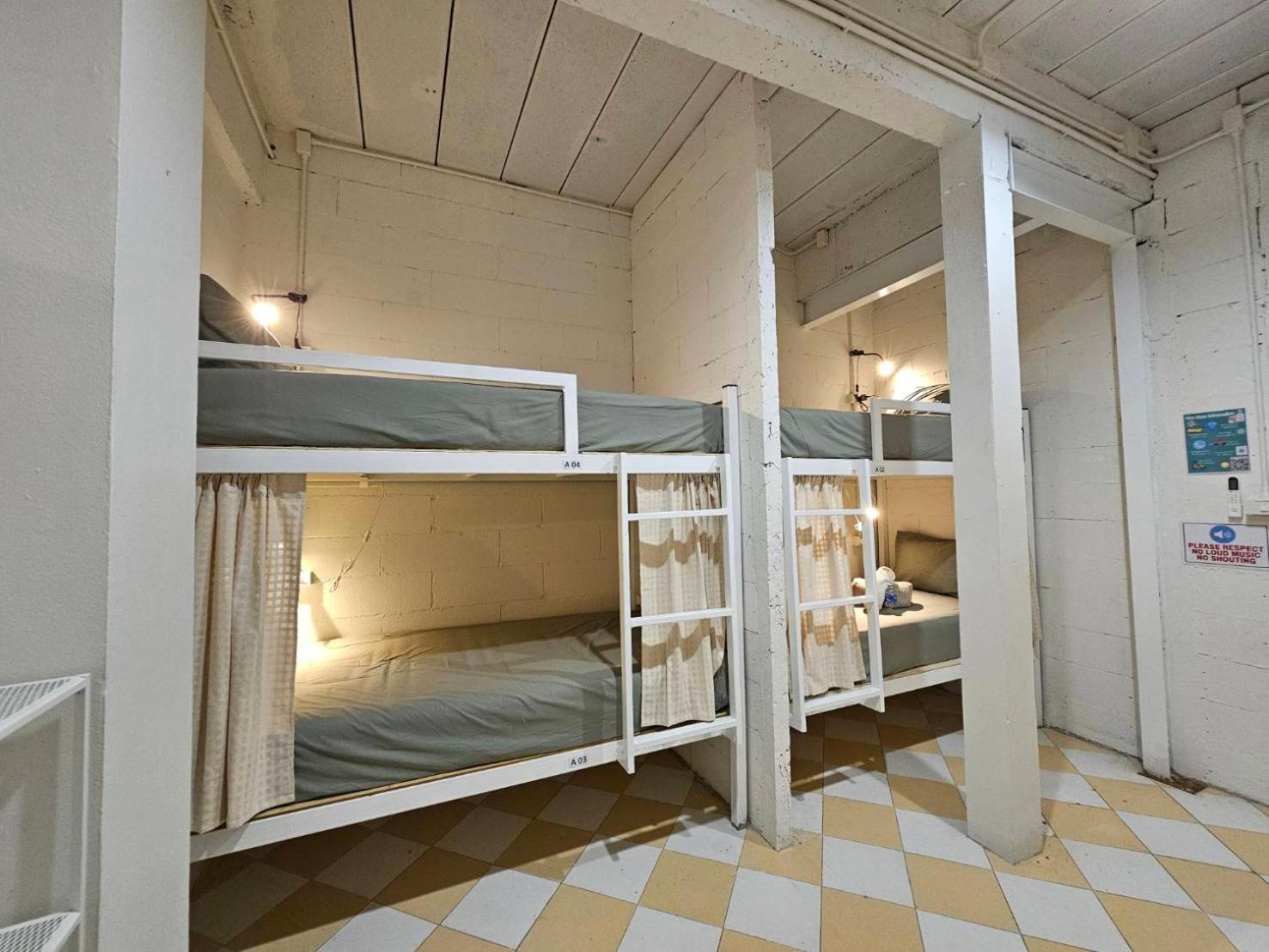 טונגסלה Hao Norn Hostel מראה חיצוני תמונה