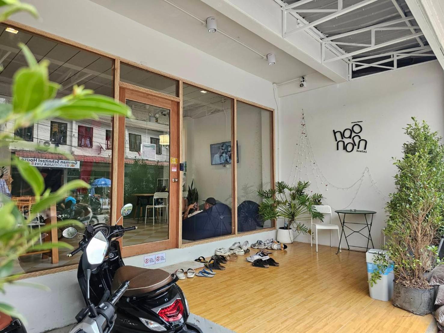 טונגסלה Hao Norn Hostel מראה חיצוני תמונה