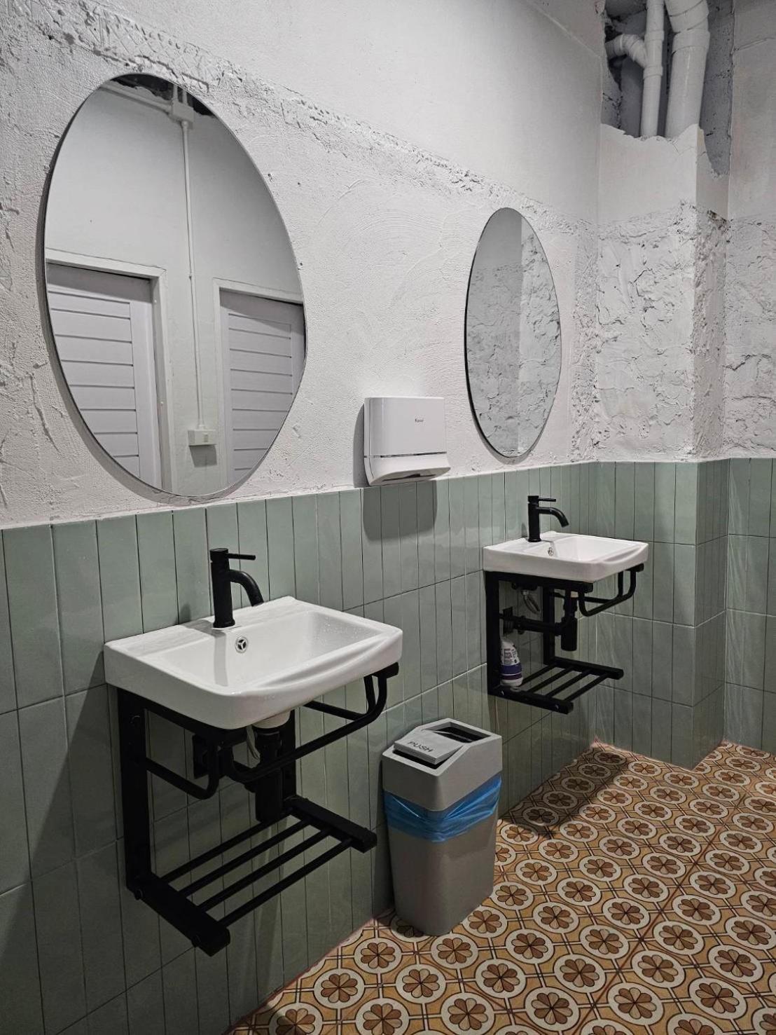 טונגסלה Hao Norn Hostel מראה חיצוני תמונה