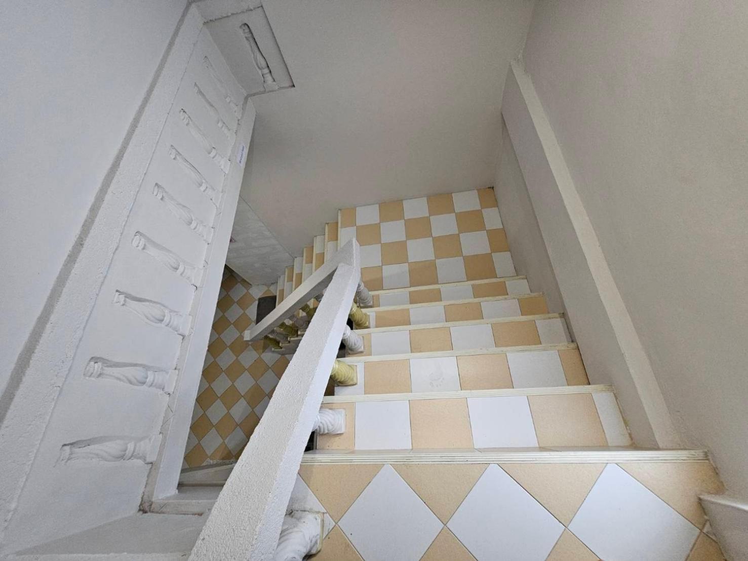 טונגסלה Hao Norn Hostel מראה חיצוני תמונה